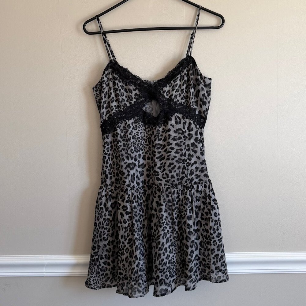 NWT Betsey Johnson charcoal leopard print mini dress with lace trim, L - Picture 2 of 5
